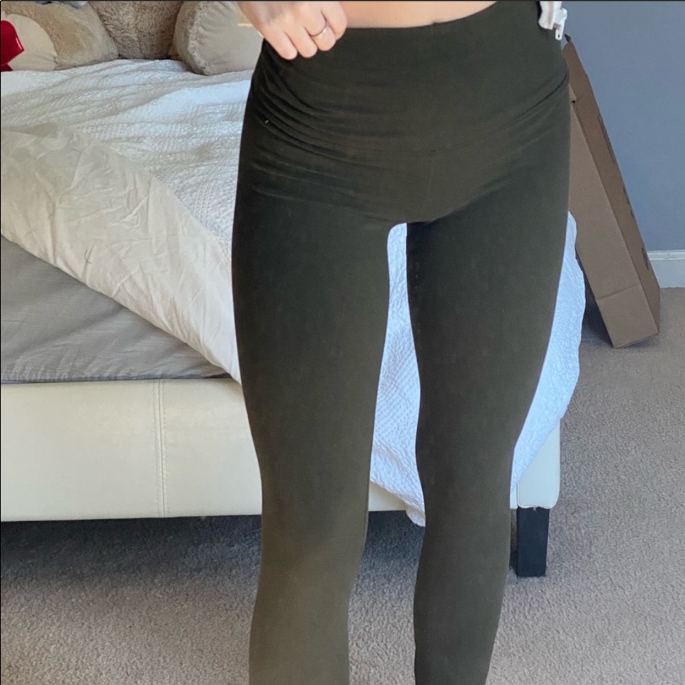 LuluLemon olive green align leggings
